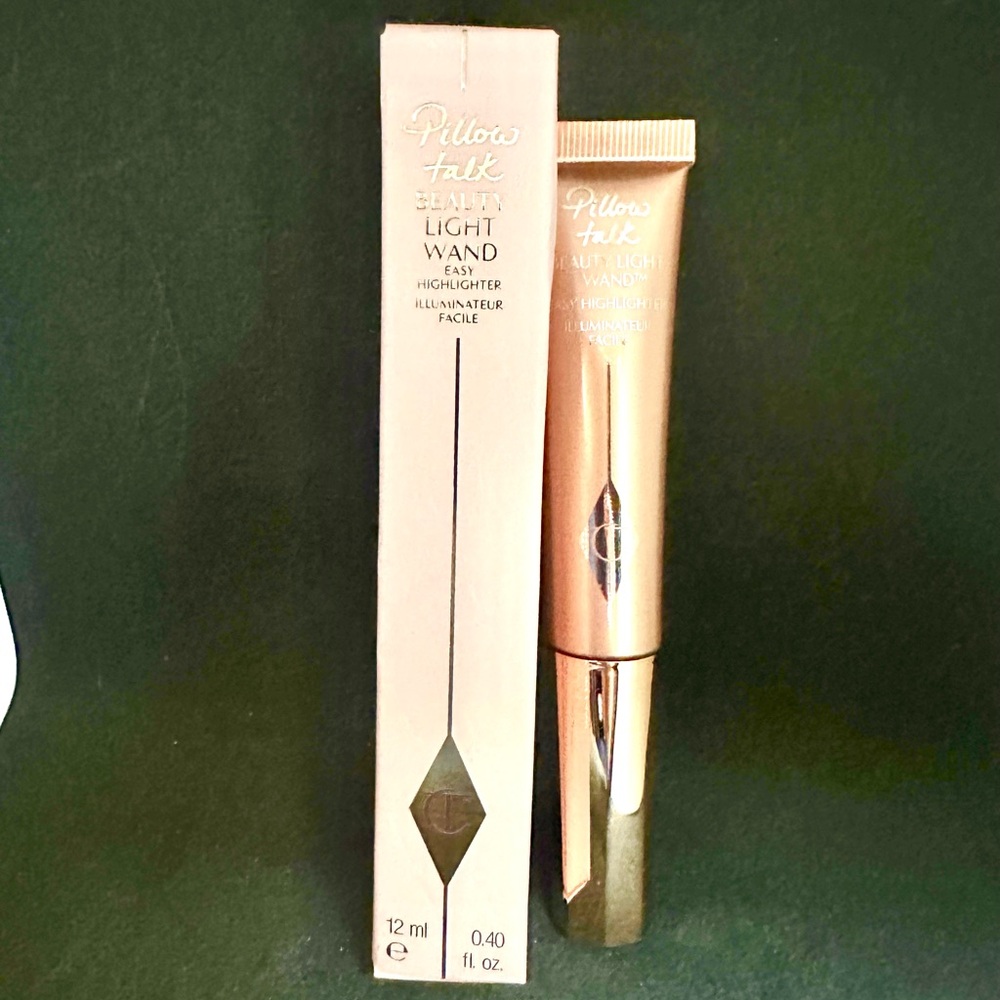 🆕 Charlotte Tilbury 🪄 Beauty Light Wand Highlighter 🪄in Pillow Talk